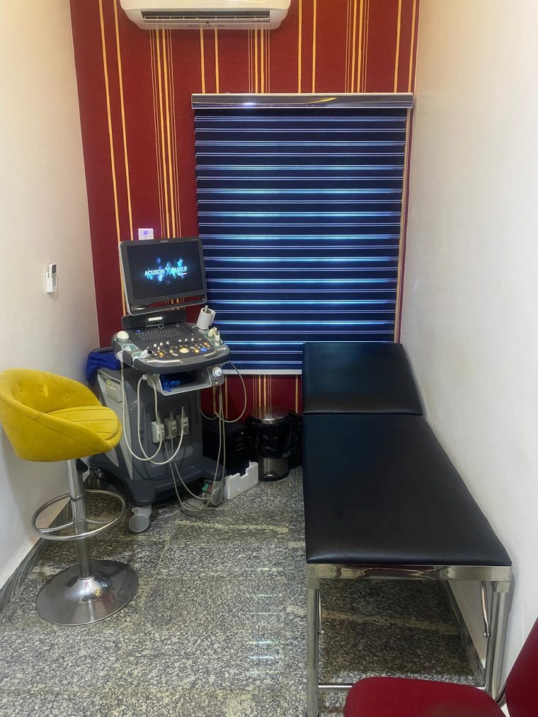 Ultrasound at Henks Medicals